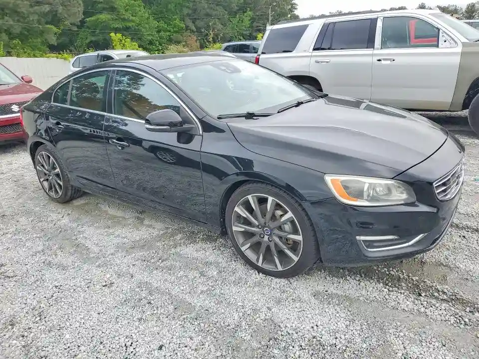 YV1612TM5F1359343 2015 VOLVO S60-3
