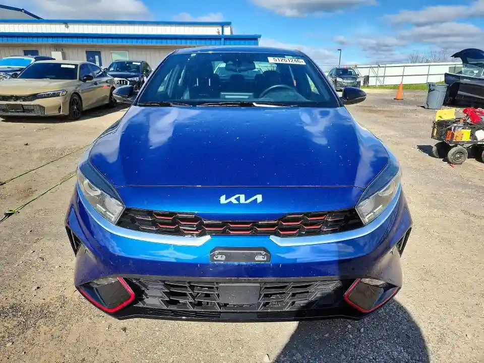 3KPF54AD8RE832307 2024 KIA FORTE-4