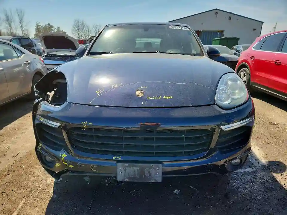 WP1AA2A29GKA14943 2016 PORSCHE CAYENNE AW-4