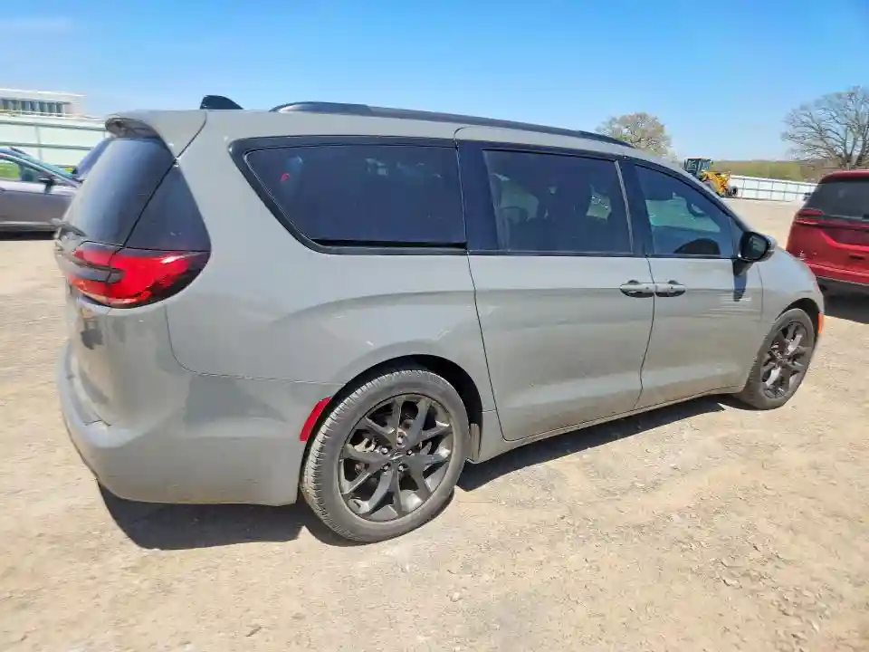 2C4RC1BGXPR617288 2023 CHRYSLER PACIFICA-2