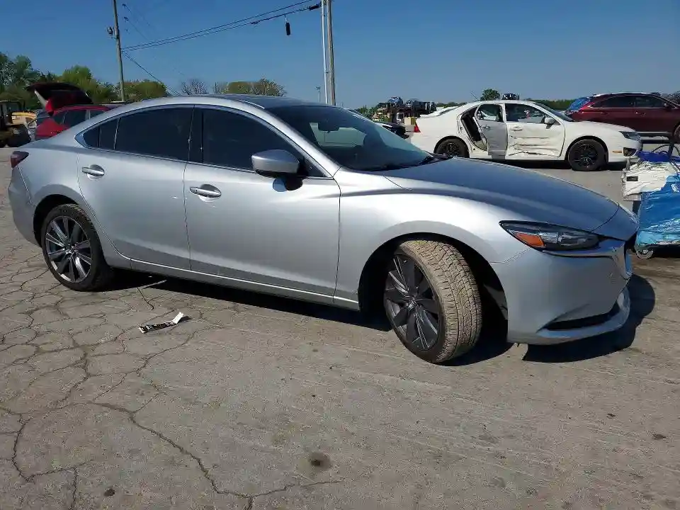 JM1GL1VM6J1313895 2018 MAZDA 6-3
