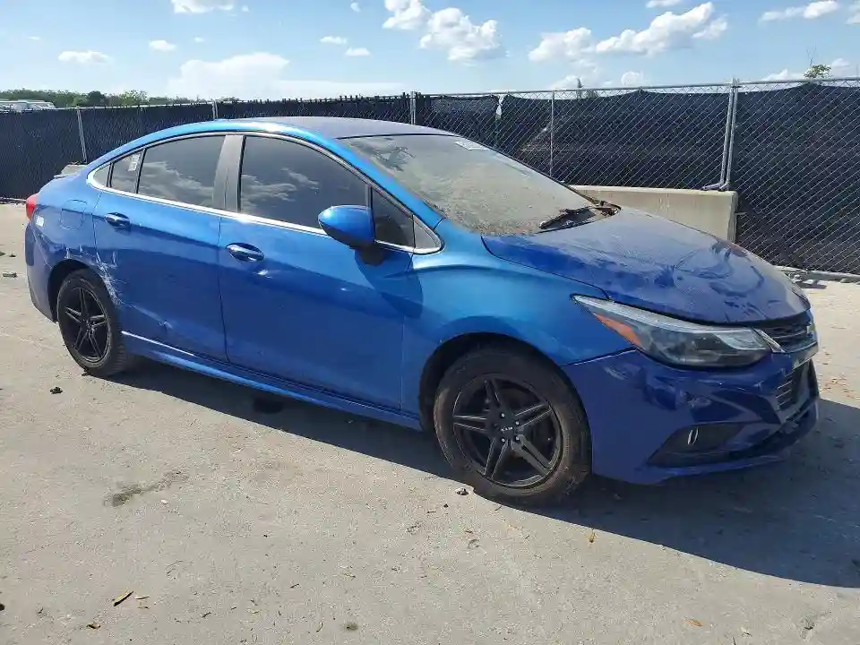 1G1BE5SM1H7108906 2017 CHEVROLET CRUZE-3