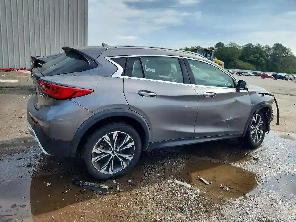 SJKCH5CR4KA006777 2019 INFINITI QX30-2