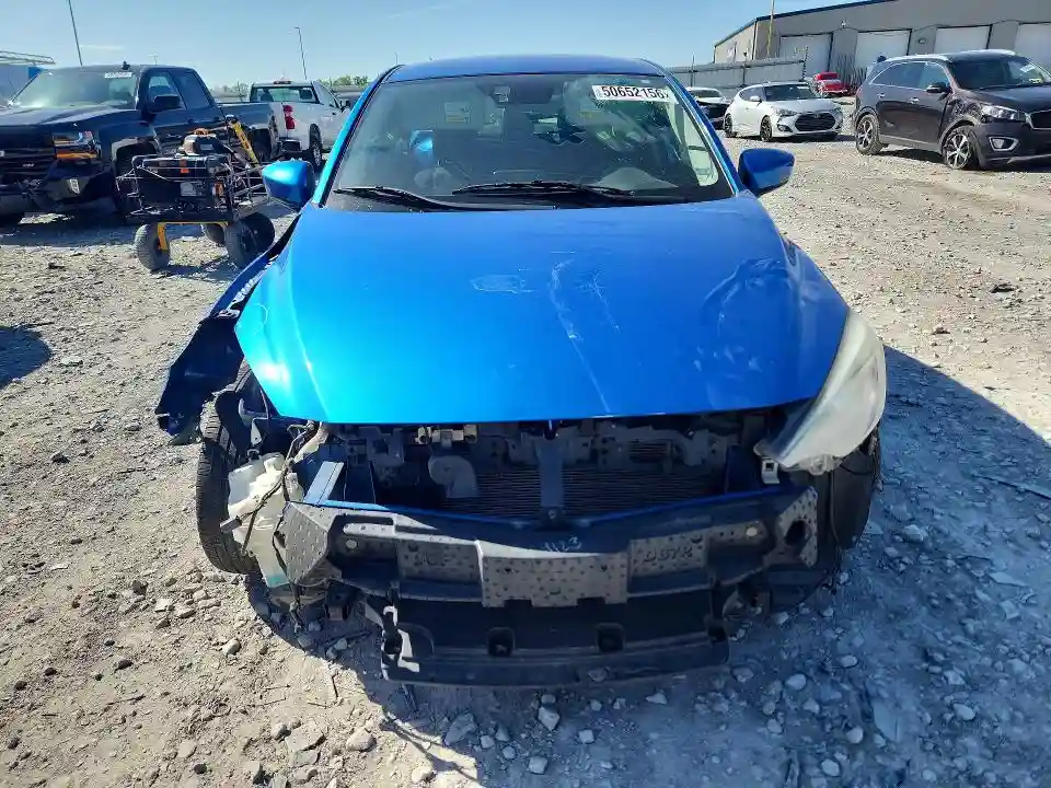 3MYDLBYV4JY331113 2018 TOYOTA YARIS-4