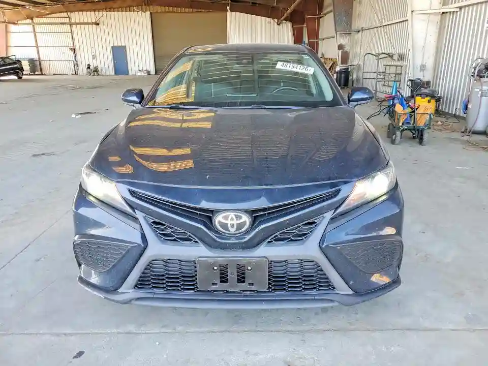 4T1G11AK8MU604083 2021 TOYOTA CAMRY-4