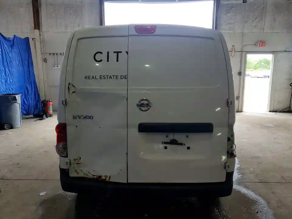 3N6CM0KN4FK720104 2015 NISSAN NV-5