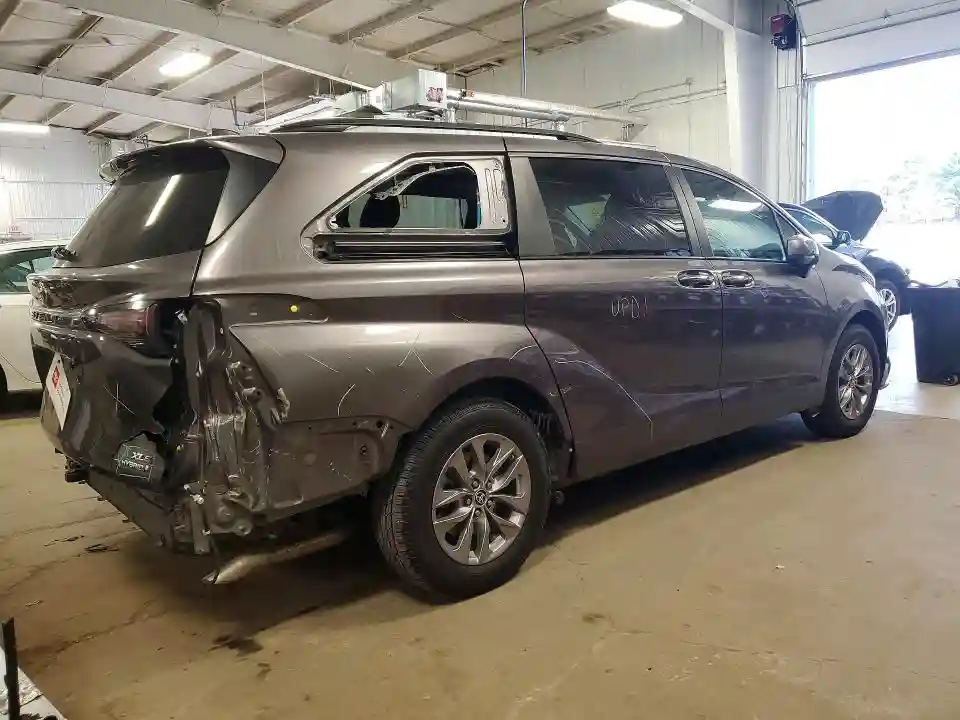 5TDYRKEC8PS156611 2023 TOYOTA SIENNA-2
