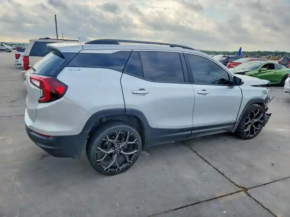 3GKALMEV1NL229650 2022 GMC TERRAIN-2