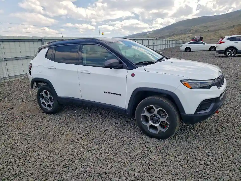 3C4NJDDB7NT145147 2022 JEEP COMPASS-3