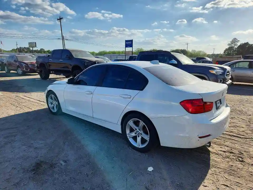 WBA3B1G51FNT03649 2015 BMW 3 SERIES-1