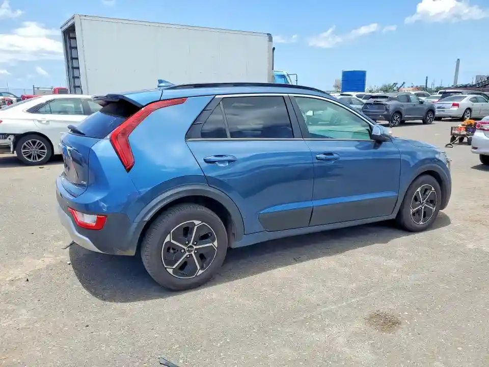 KNDCR3LE8P5040643 2023 KIA NIRO-2