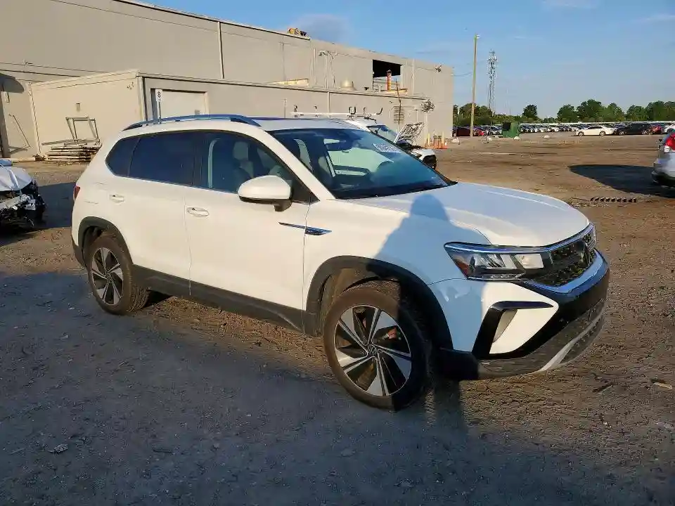 3VVVX7B20PM370835 2023 VOLKSWAGEN TAOS SE-3