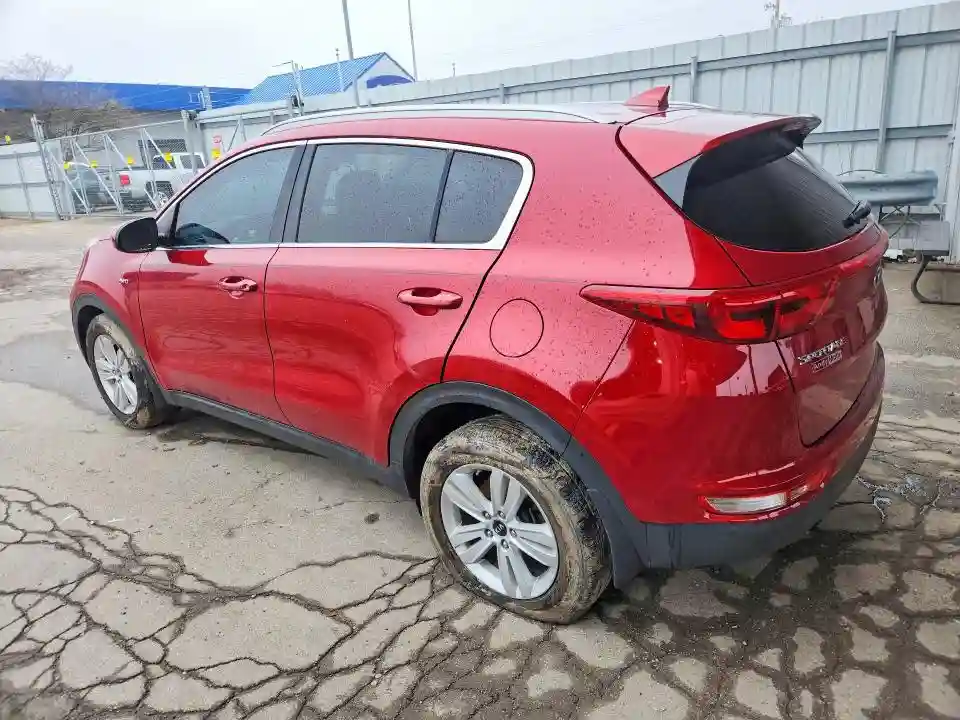 KNDPMCAC6J7393041 2018 KIA SPORTAGE-1