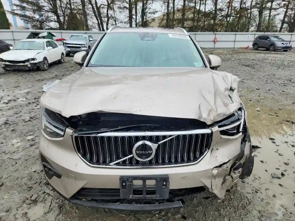 YV4L12UF7R2375323 2024 VOLVO XC40 ULTIM-4