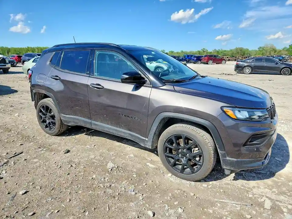 3C4NJDBNXPT515085 2023 JEEP COMPASS-3