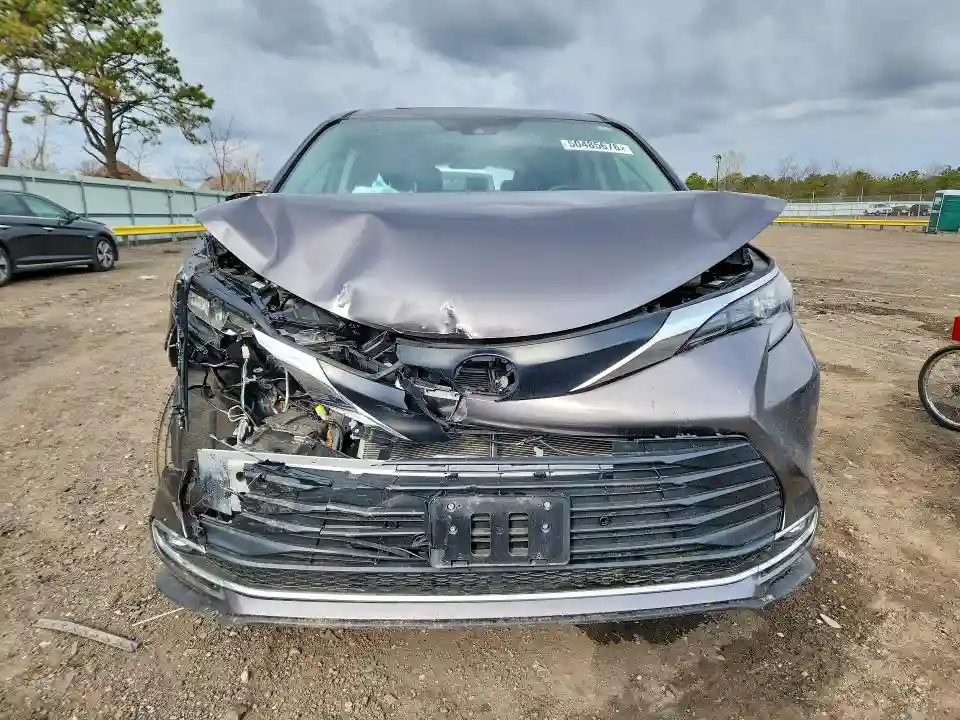 5TDYSKFCXRS121462 2024 TOYOTA SIENNA-4