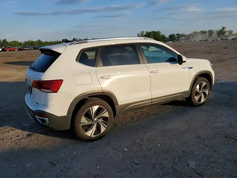 3VVVX7B20PM370835 2023 VOLKSWAGEN TAOS SE-2