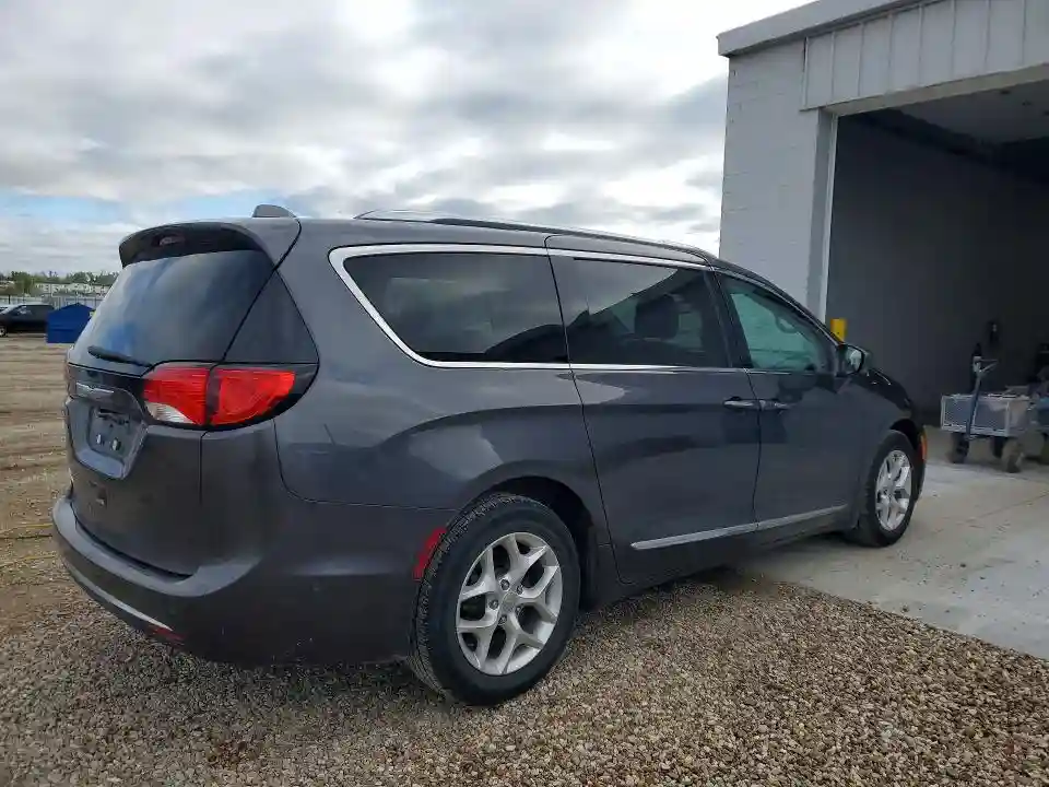 2C4RC1EGXHR538619 2017 CHRYSLER PACIFICA-2