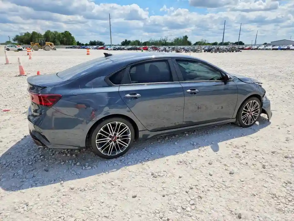 3KPF44AC4PE544601 2023 KIA FORTE-2
