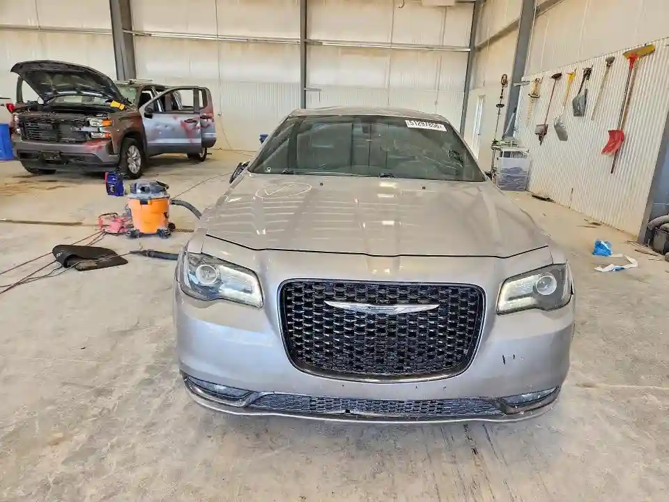 2C3CCAGG6GH183007 2016 CHRYSLER 300-4