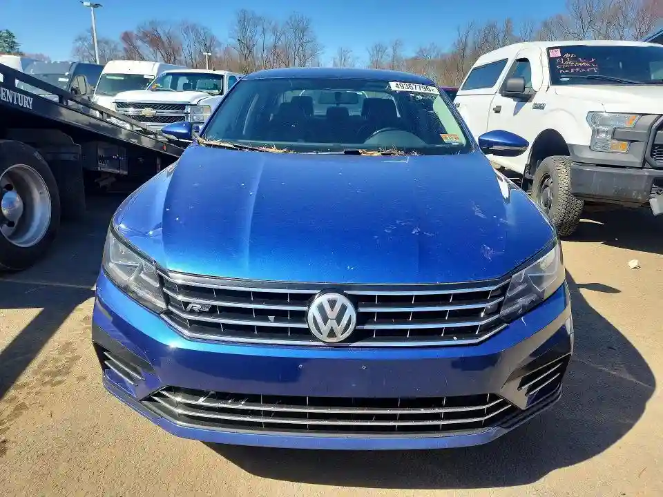 1VWDT7A37HC031165 2017 VOLKSWAGEN PASSAT-4