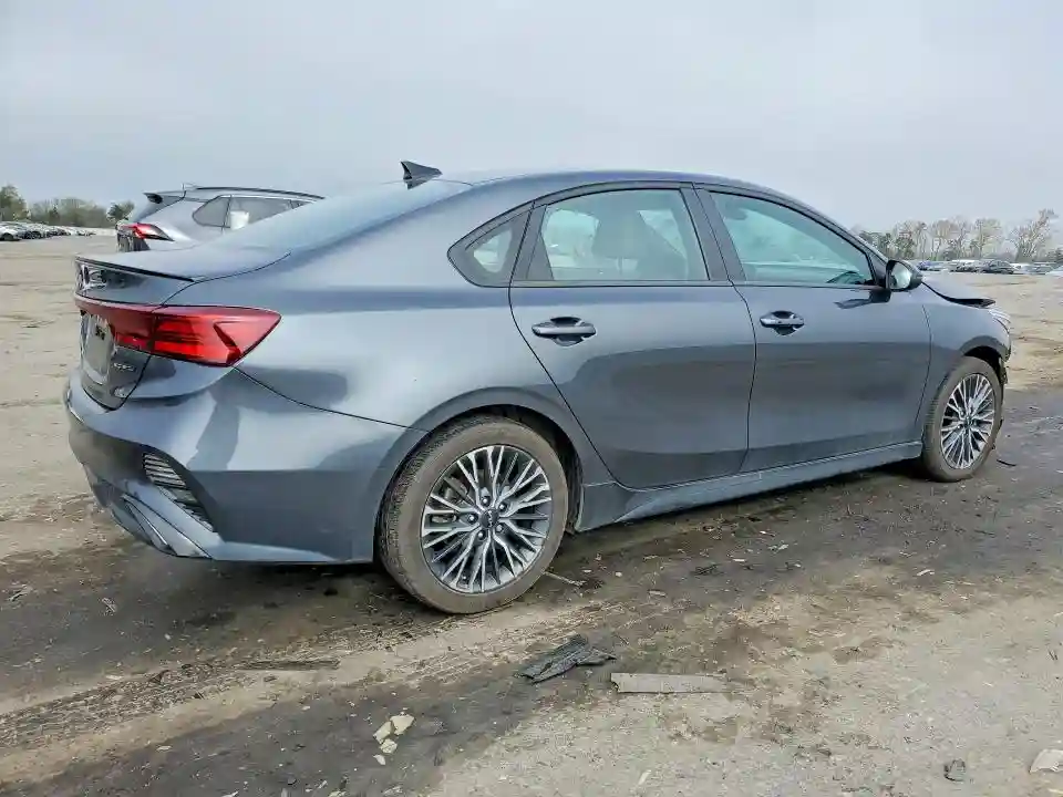 3KPF54AD3RE816404 2024 KIA FORTE-2