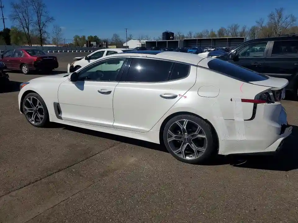 KNAE25LA3J6012933 2018 KIA STINGER-1