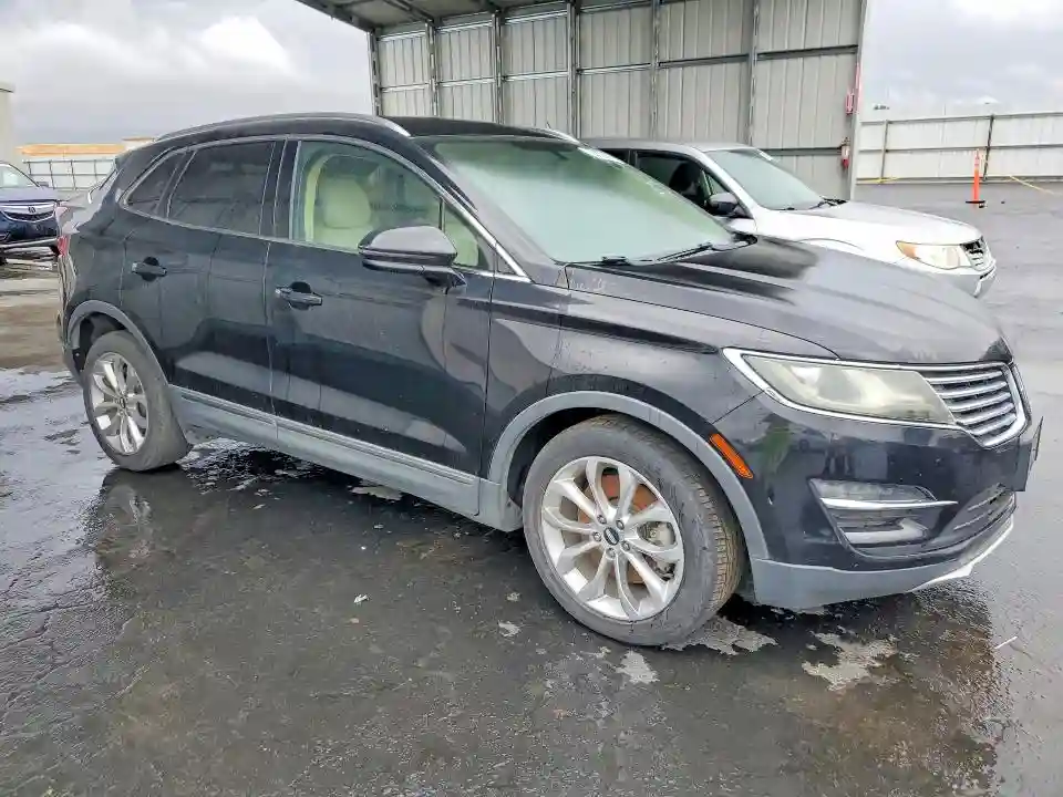 5LMCJ2C9XGUJ19007 2016 LINCOLN MKC-3