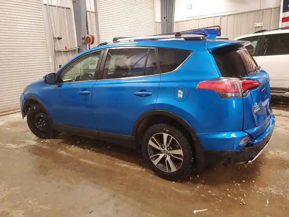 JTMRFREV0GJ085196 2016 TOYOTA RAV4-1