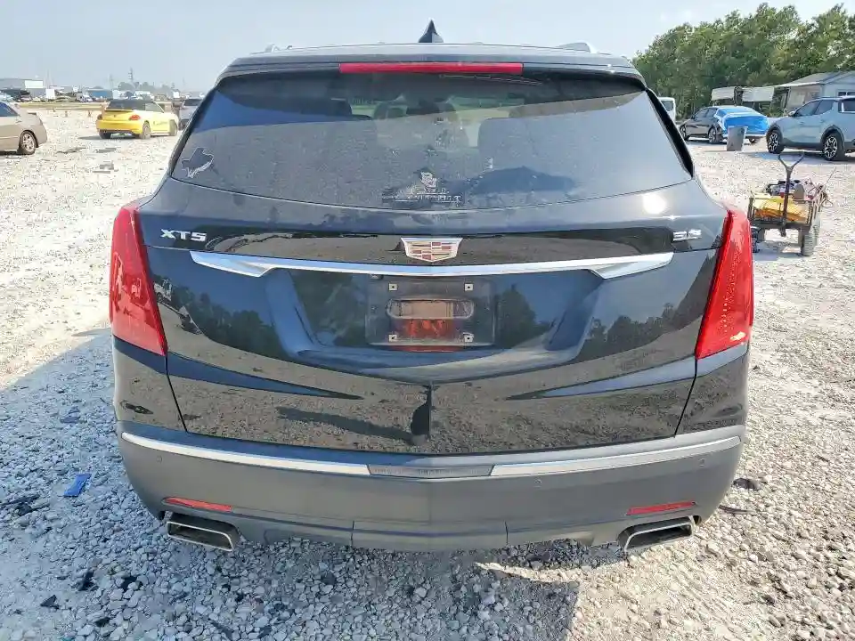 1GYKNERS7JZ148276 2018 CADILLAC XT5-5