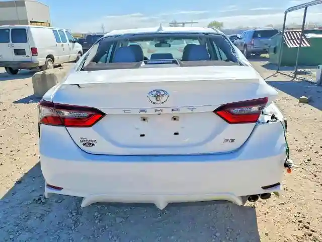 4T1G11AK8MU541762 2021 TOYOTA CAMRY-5