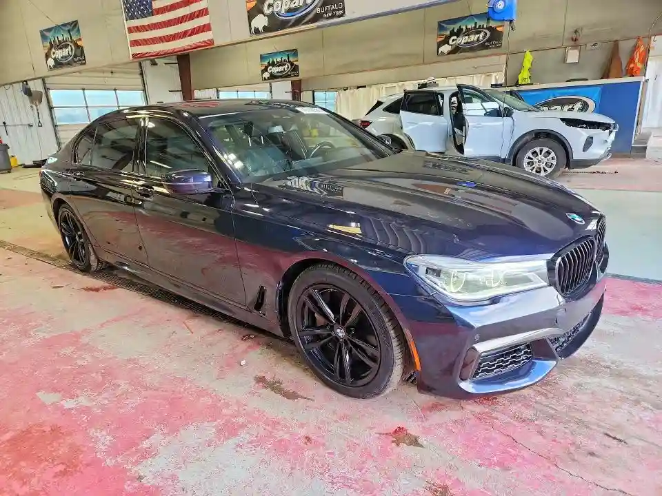 WBA7F2C58HG422064 2017 BMW 7 SERIES-3