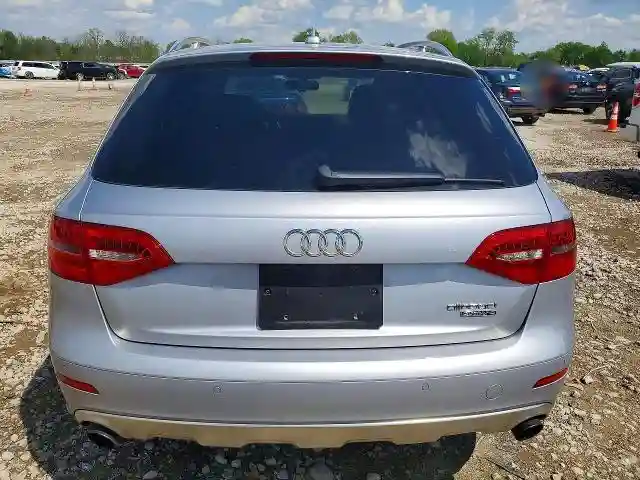 WA1UFAFL5GA008973 2016 AUDI A4-5