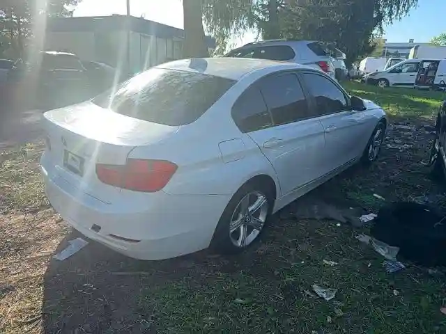 WBA3C3G58FNT52372 2015 BMW 3 SERIES-3