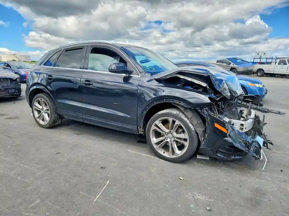 WA1JCCFS0HR008638 2017 AUDI Q3-3