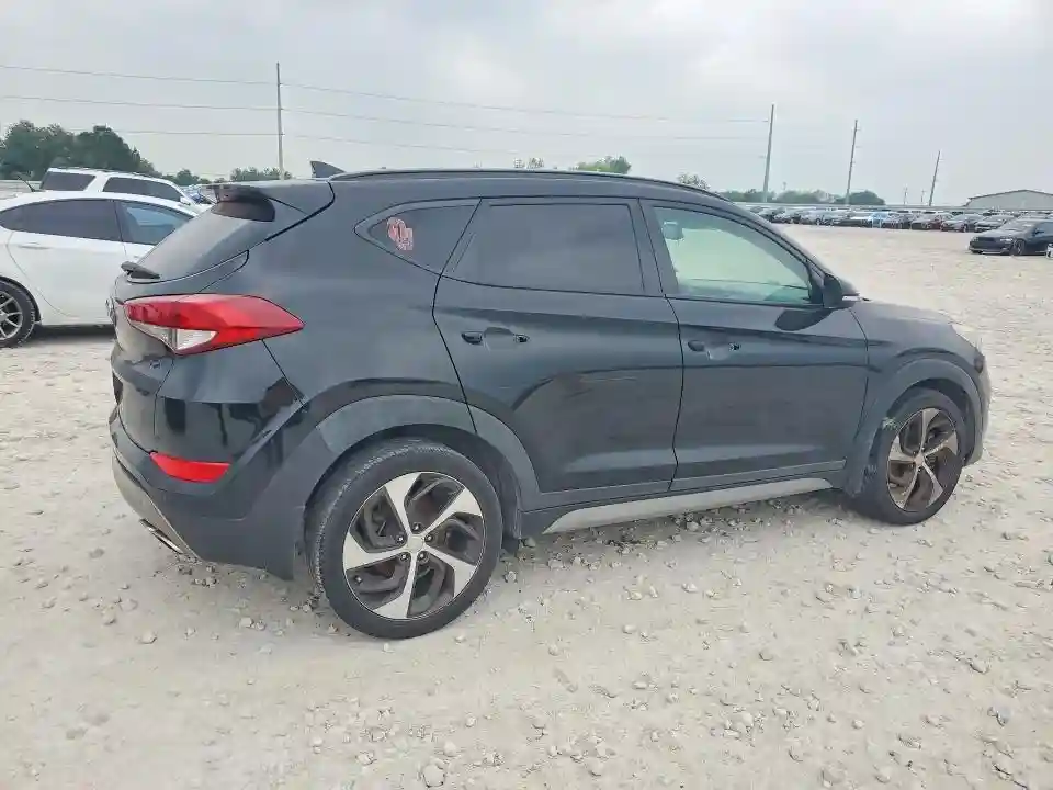 KM8J33A29JU697073 2018 HYUNDAI TUCSON-2