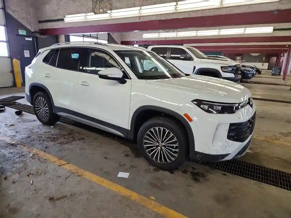 3VVBR7RM9SM046506 2025 VOLKSWAGEN TIGUAN-3