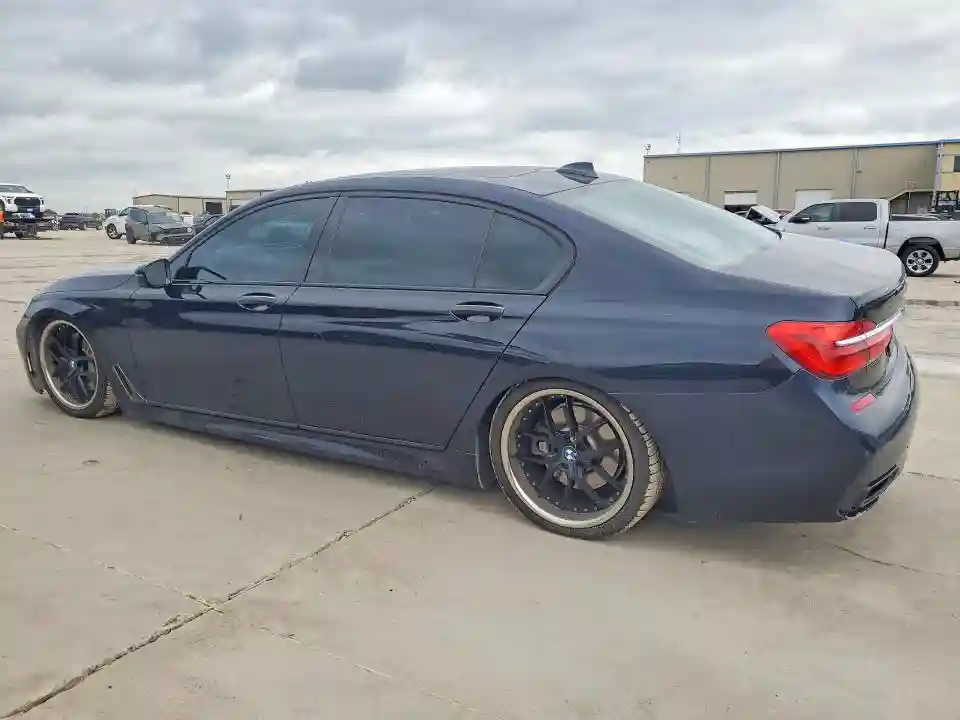 WBA7F0C5XJGM24179 2018 BMW 7 SERIES-1