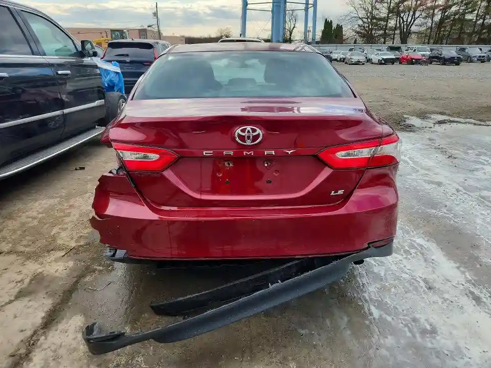 4T1B11HK9JU518549 2018 TOYOTA CAMRY-5
