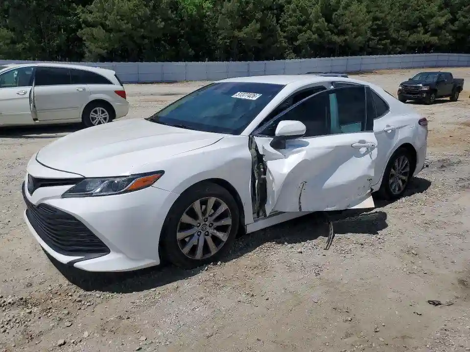 4T1B11HK8JU082468 2018 TOYOTA CAMRY-0