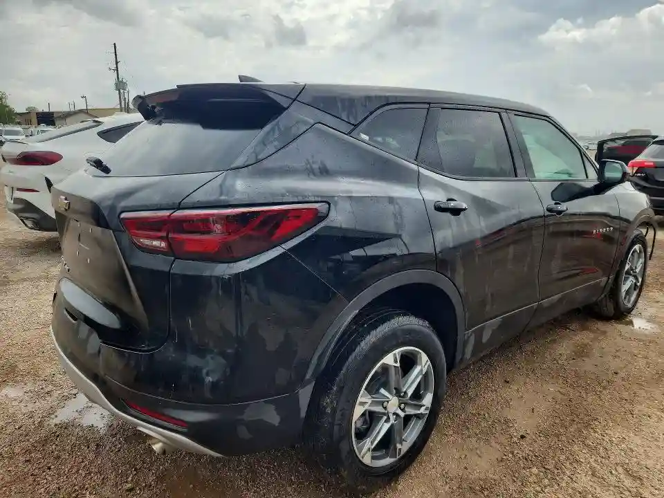 3GNKBHR4XSS219235 2025 CHEVROLET BLAZER-2