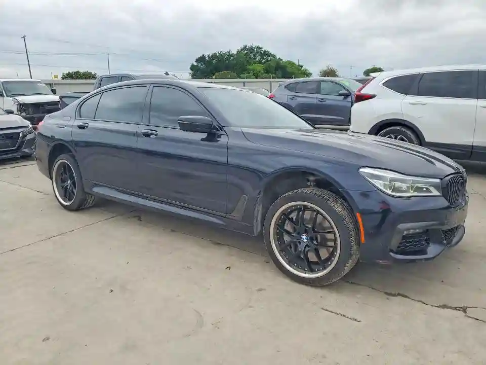 WBA7F0C5XJGM24179 2018 BMW 7 SERIES-3