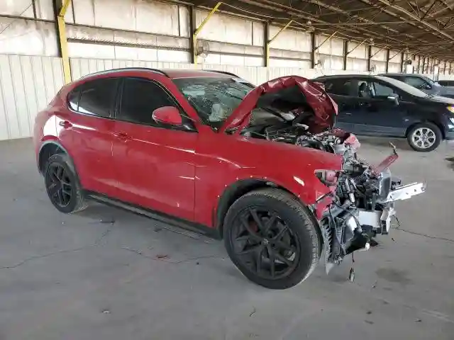 ZASFAKNN4J7C01679 2018 ALFA ROMEO STELVIO-3