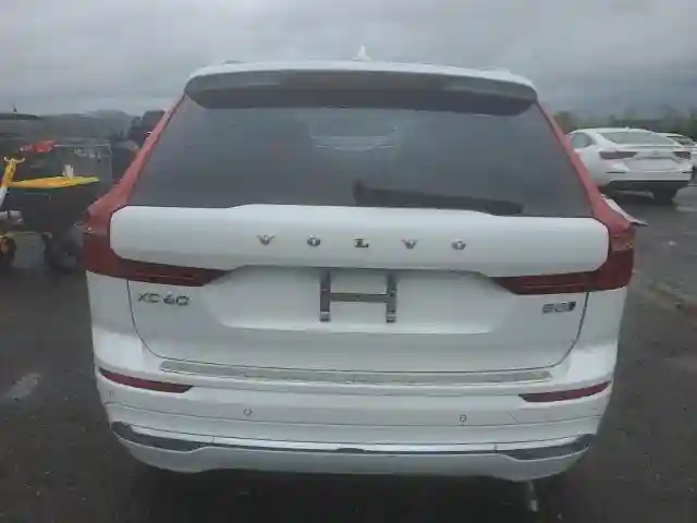 YV4L12RL6N1991948 2022 VOLVO XC60 B5 IN-5