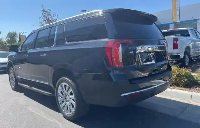 1GKS2GKT9MR448777 2021 GMC YUKON-2