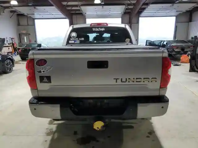 5TFDY5F18JX680262 2018 TOYOTA TUNDRA-5