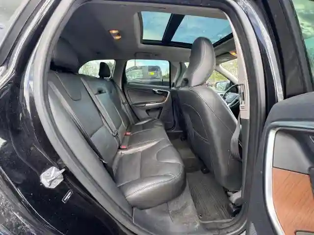 YV440MRU5H2028551 2017 VOLVO XC60-5