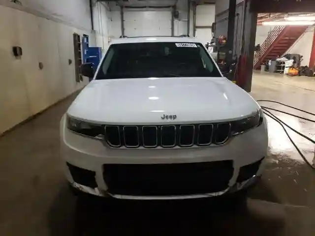 1C4RJKAGXP8782475 2023 JEEP GRAND CHEROKEE-4