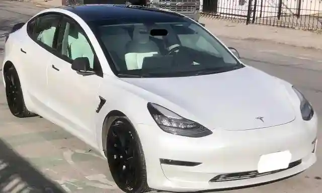 5YJ3E1EA2MF854372 2021 TESLA MODEL 3-0