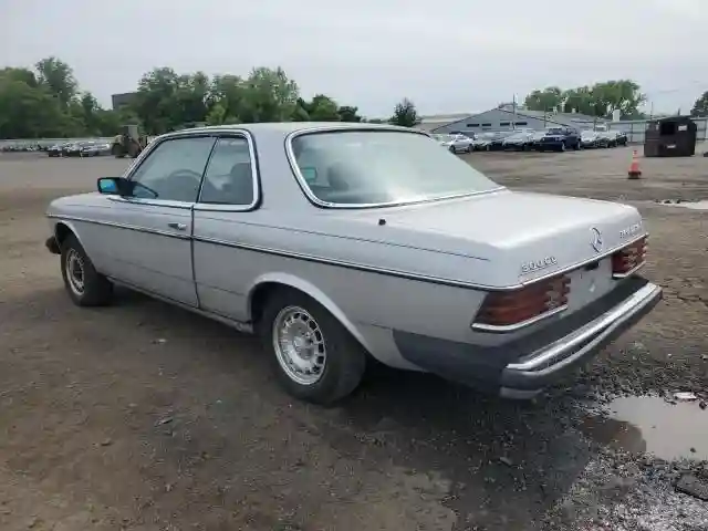 WDBAB53A2CB000735 1982 MERCEDES-BENZ 300-CLASS-1